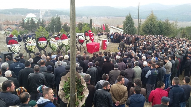 UŞAK ŞEHİDİNİ UĞURLUYOR