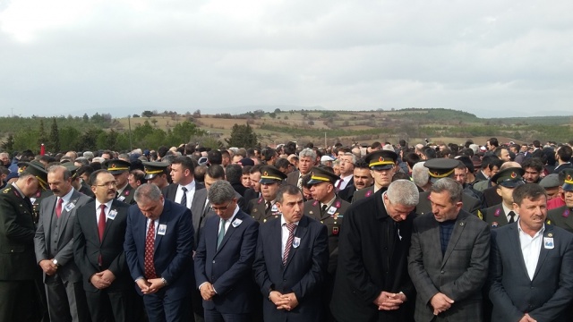 UŞAK ŞEHİDİNİ UĞURLUYOR
