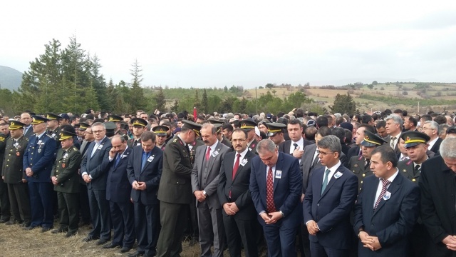 UŞAK ŞEHİDİNİ UĞURLUYOR