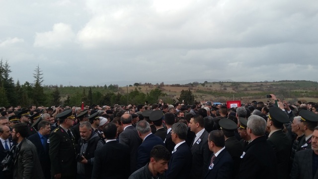 UŞAK ŞEHİDİNİ UĞURLUYOR