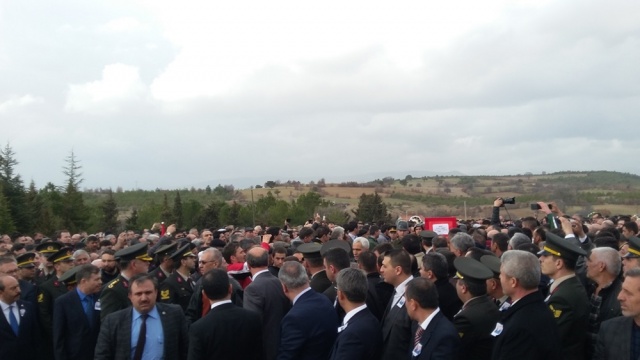 UŞAK ŞEHİDİNİ UĞURLUYOR