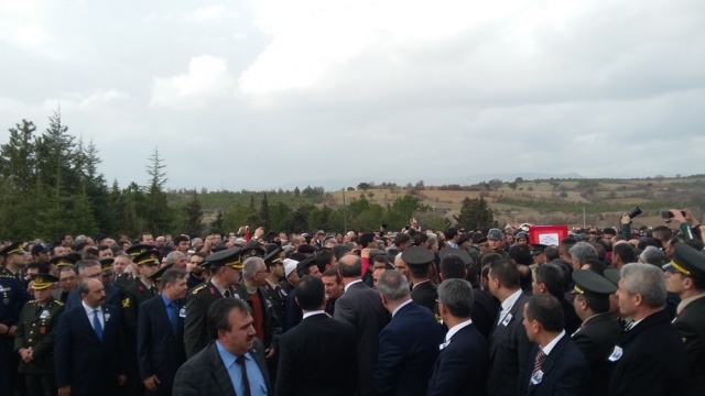 UŞAK ŞEHİDİNİ UĞURLUYOR