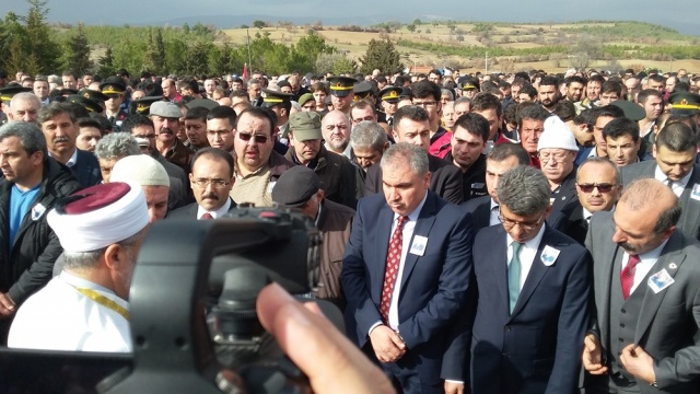 UŞAK ŞEHİDİNİ UĞURLUYOR