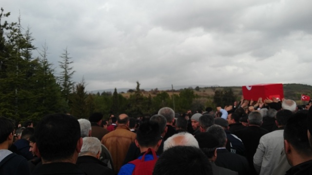 UŞAK ŞEHİDİNİ UĞURLUYOR