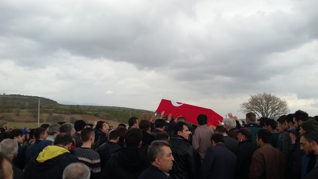 UŞAK ŞEHİDİNİ UĞURLUYOR