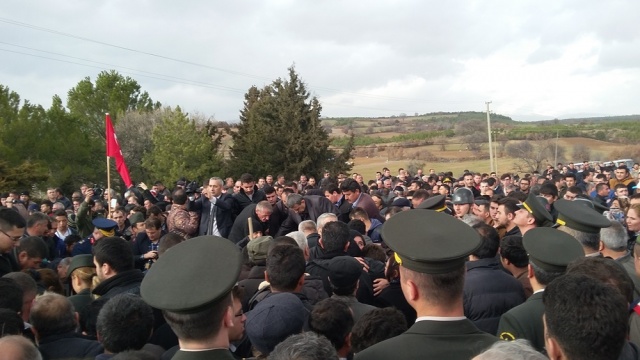 UŞAK ŞEHİDİNİ UĞURLUYOR