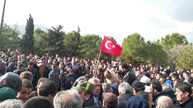 UŞAK ŞEHİDİNİ UĞURLUYOR