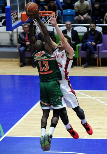 Muratbey Uşak Sportif : 64 - Banvit: 80