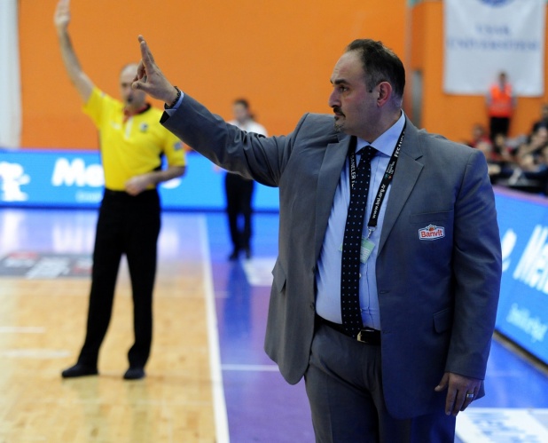 Muratbey Uşak Sportif : 64 - Banvit: 80