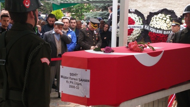 Şehit Pilot Üsteğmen Müjdat Kerem Şahan cENAZE tÖRENİ