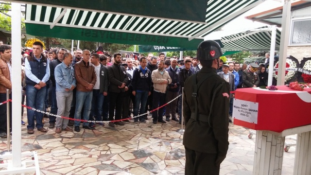 Şehit Pilot Üsteğmen Müjdat Kerem Şahan cENAZE tÖRENİ