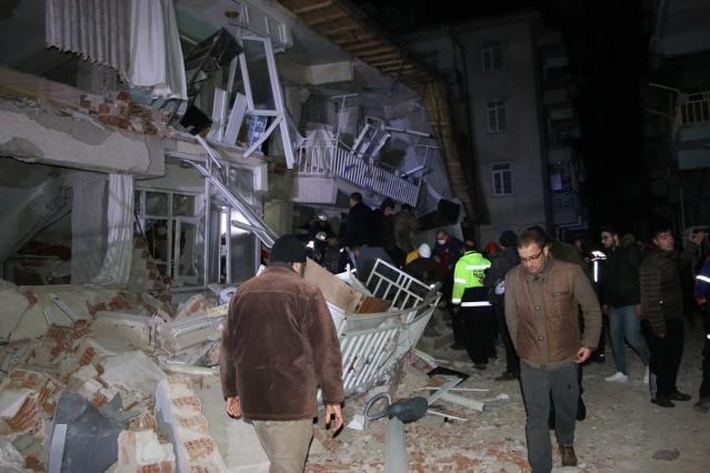 Elazığ da deprem