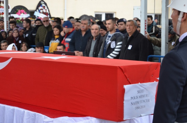 UŞAK ŞEHİT POLİS NAZIM TUNCER'İ SON YOLCULUĞUNA UĞURLADI