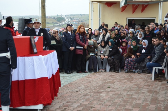 UŞAK ŞEHİT POLİS NAZIM TUNCER'İ SON YOLCULUĞUNA UĞURLADI