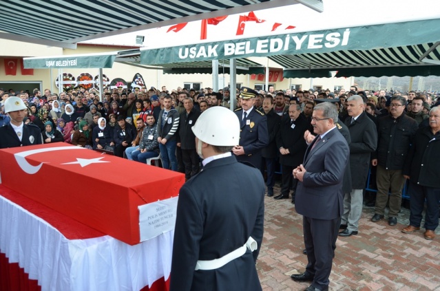 UŞAK ŞEHİT POLİS NAZIM TUNCER'İ SON YOLCULUĞUNA UĞURLADI