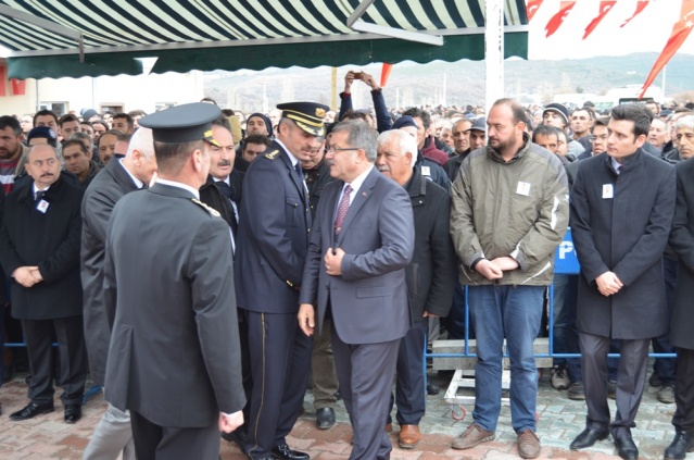 UŞAK ŞEHİT POLİS NAZIM TUNCER'İ SON YOLCULUĞUNA UĞURLADI