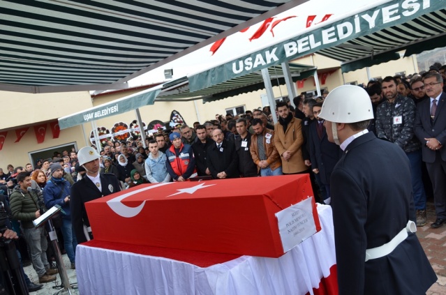 UŞAK ŞEHİT POLİS NAZIM TUNCER'İ SON YOLCULUĞUNA UĞURLADI