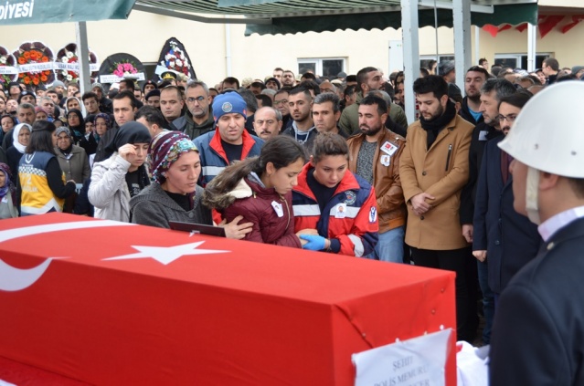 UŞAK ŞEHİT POLİS NAZIM TUNCER'İ SON YOLCULUĞUNA UĞURLADI