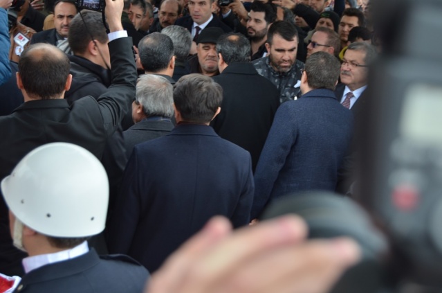 UŞAK ŞEHİT POLİS NAZIM TUNCER'İ SON YOLCULUĞUNA UĞURLADI