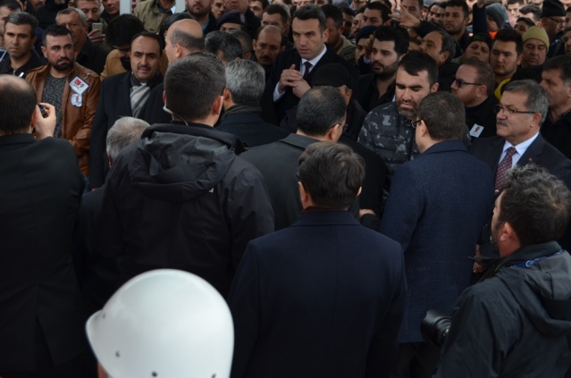 UŞAK ŞEHİT POLİS NAZIM TUNCER'İ SON YOLCULUĞUNA UĞURLADI