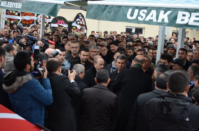 UŞAK ŞEHİT POLİS NAZIM TUNCER'İ SON YOLCULUĞUNA UĞURLADI