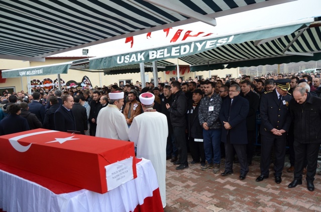 UŞAK ŞEHİT POLİS NAZIM TUNCER'İ SON YOLCULUĞUNA UĞURLADI
