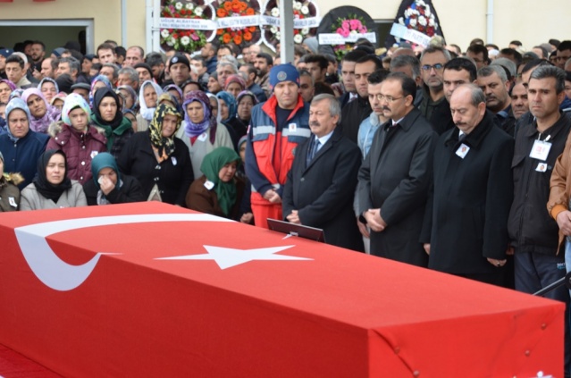 UŞAK ŞEHİT POLİS NAZIM TUNCER'İ SON YOLCULUĞUNA UĞURLADI