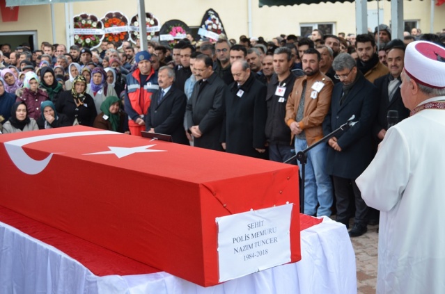 UŞAK ŞEHİT POLİS NAZIM TUNCER'İ SON YOLCULUĞUNA UĞURLADI