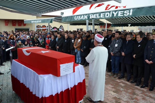 UŞAK ŞEHİT POLİS NAZIM TUNCER'İ SON YOLCULUĞUNA UĞURLADI
