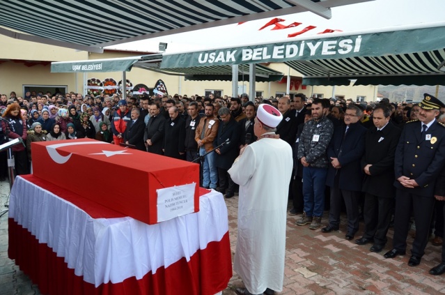 UŞAK ŞEHİT POLİS NAZIM TUNCER'İ SON YOLCULUĞUNA UĞURLADI