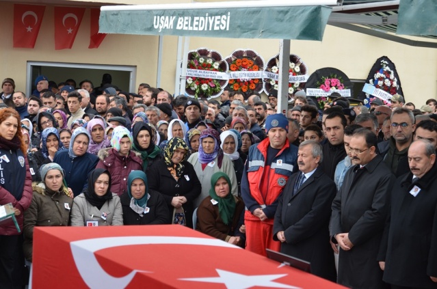 UŞAK ŞEHİT POLİS NAZIM TUNCER'İ SON YOLCULUĞUNA UĞURLADI
