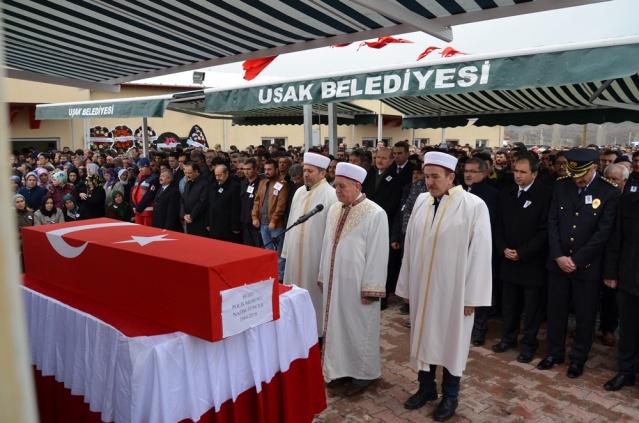 UŞAK ŞEHİT POLİS NAZIM TUNCER'İ SON YOLCULUĞUNA UĞURLADI