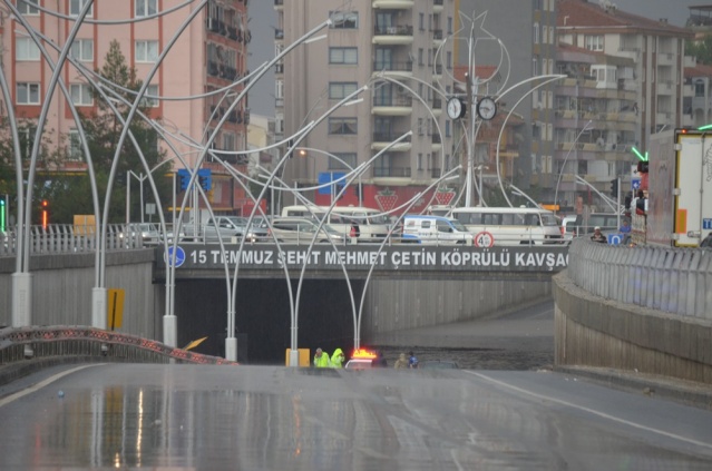 Uşak Yağmur'a Teslim