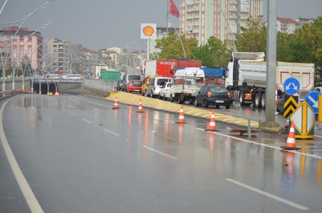 Uşak Yağmur'a Teslim