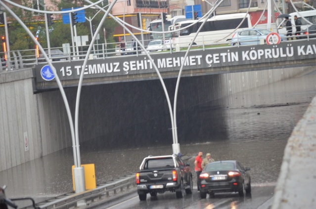 Uşak Yağmur'a Teslim