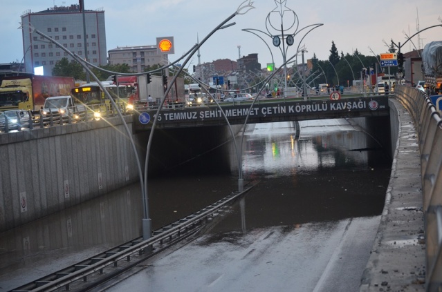 Uşak Yağmur'a Teslim