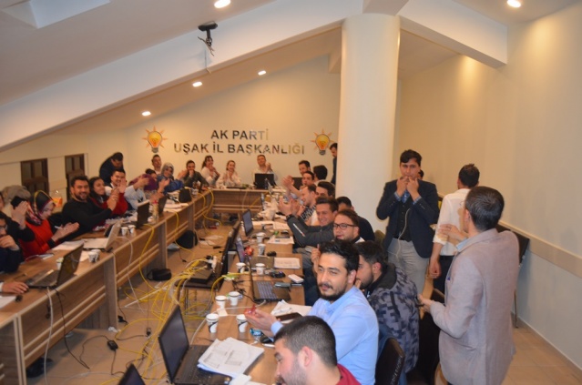 UŞAK'TA AK PARTİ KAZANDI