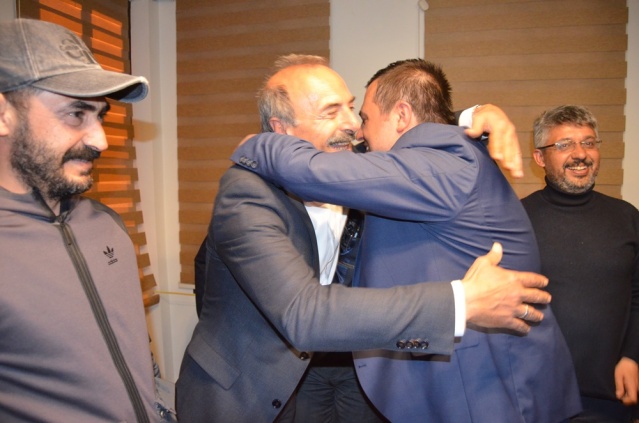 UŞAK'TA AK PARTİ KAZANDI