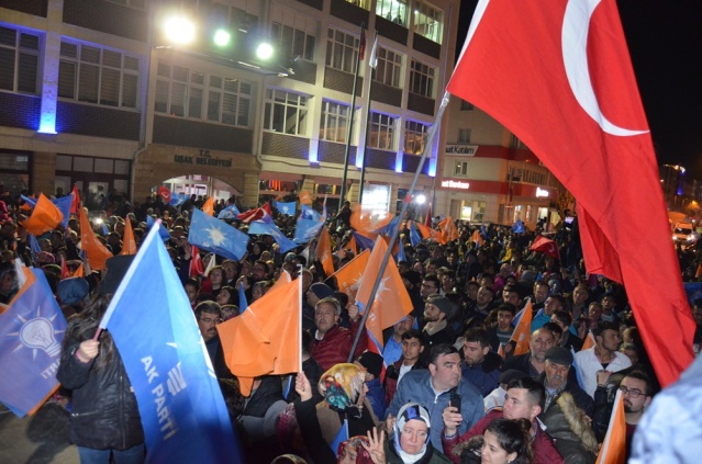 UŞAK'TA AK PARTİ KAZANDI