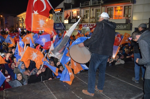 UŞAK'TA AK PARTİ KAZANDI