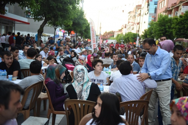 İsmetpaşa Caddesi 2016 İftarı