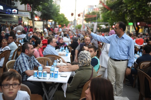 İsmetpaşa Caddesi 2016 İftarı