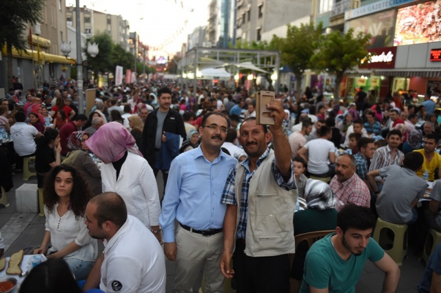 İsmetpaşa Caddesi 2016 İftarı