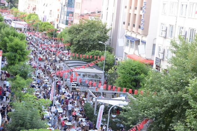 İsmetpaşa Caddesi 2016 İftarı
