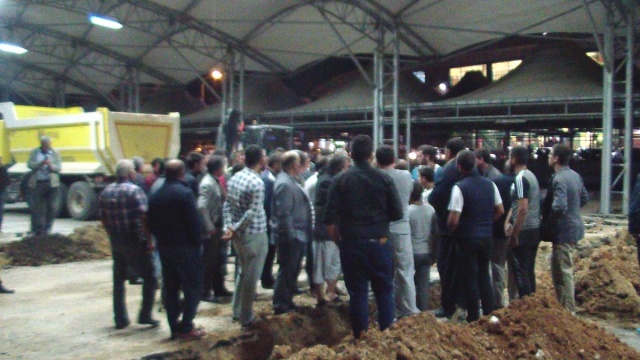 UŞAK BELEDİYESİ PAZAR ESNAFINI ÇILDIRTTI