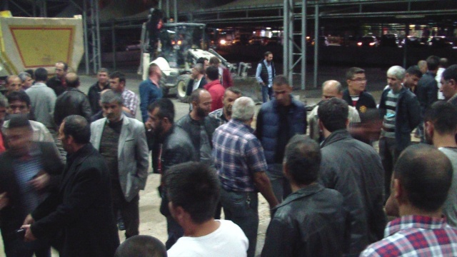 UŞAK BELEDİYESİ PAZAR ESNAFINI ÇILDIRTTI