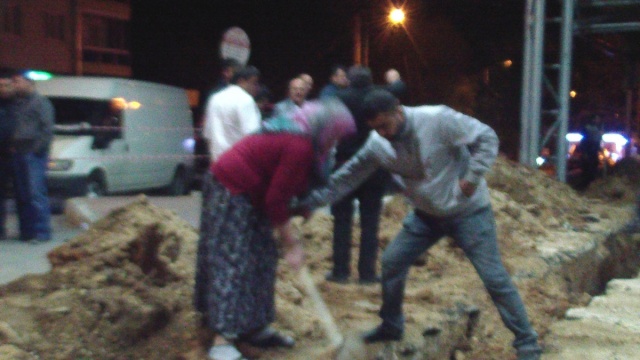 UŞAK BELEDİYESİ PAZAR ESNAFINI ÇILDIRTTI