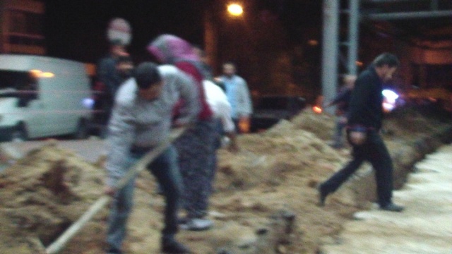 UŞAK BELEDİYESİ PAZAR ESNAFINI ÇILDIRTTI