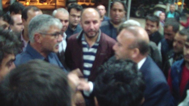 UŞAK BELEDİYESİ PAZAR ESNAFINI ÇILDIRTTI