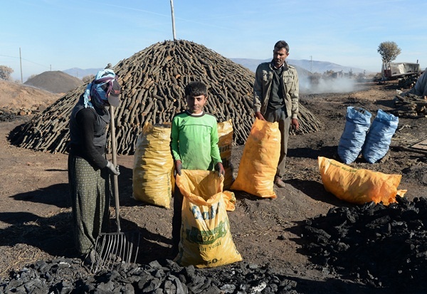 Odun Kömür İşçilerinin Kış mESAİSİ